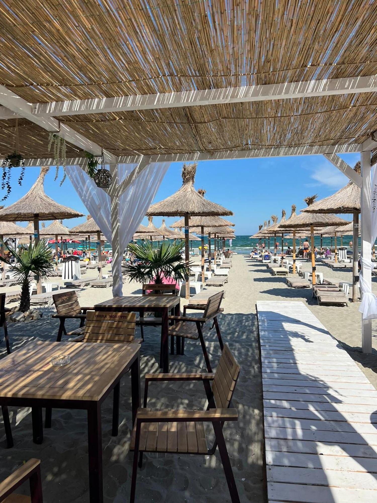 Hotel Manor Нэводари Экстерьер фото