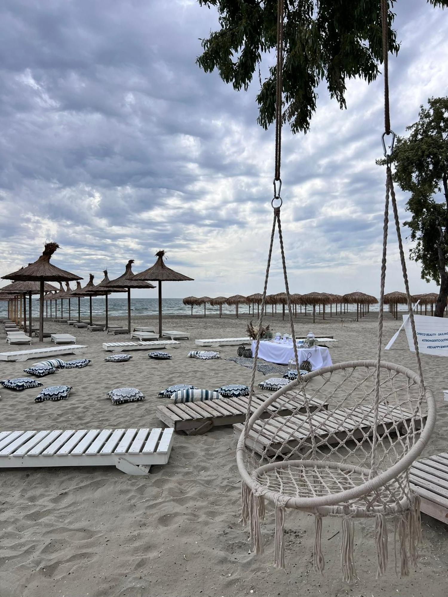 Hotel Manor Нэводари Экстерьер фото
